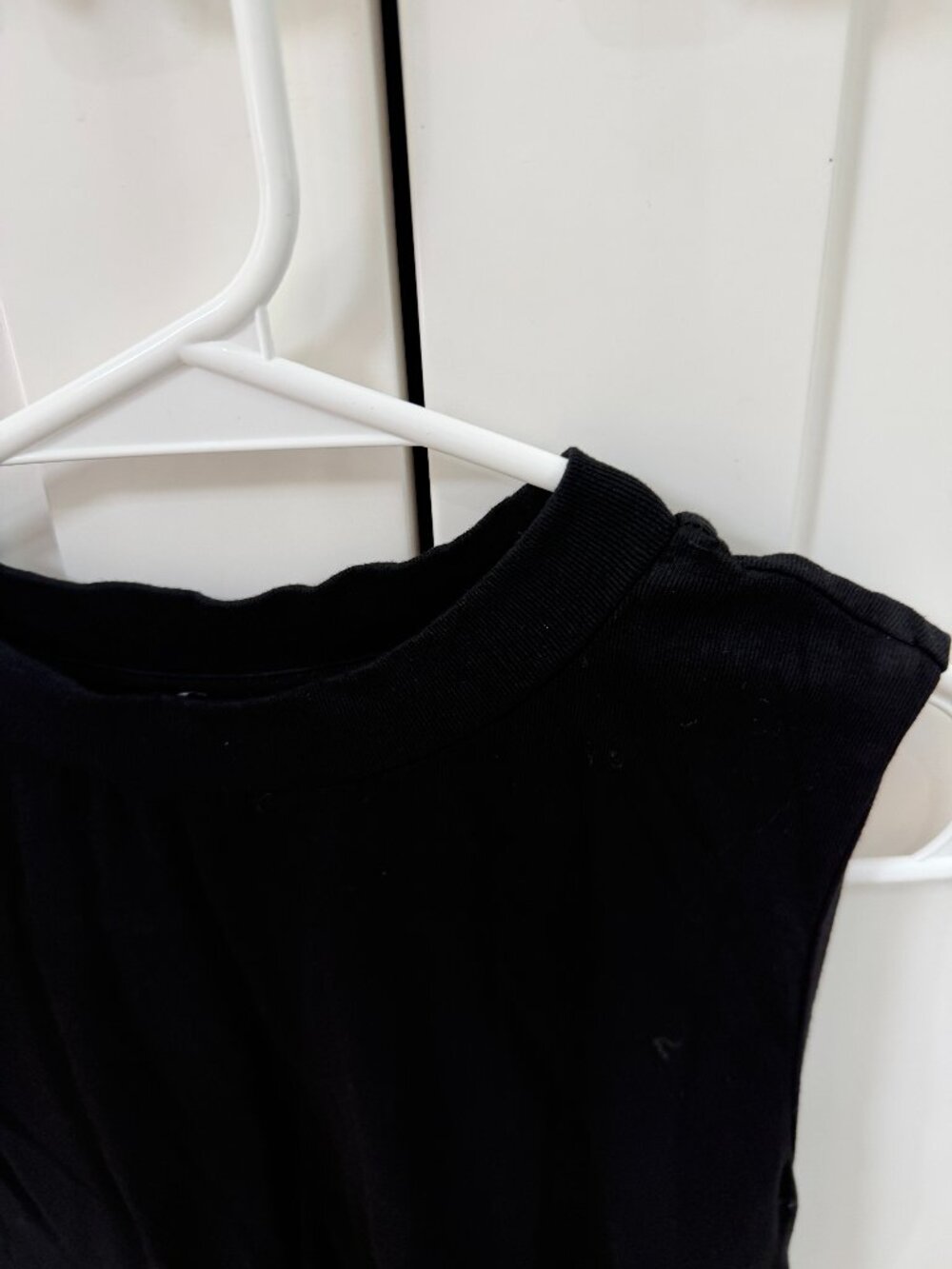 CIDER Black Cropped Tank